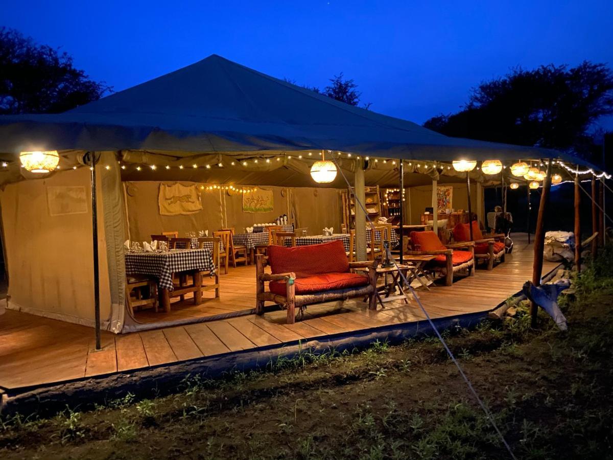 Zawadi Camp Hotell Serengeti Eksteriør bilde